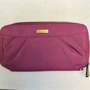 TRAVELON PURPLE ZIP AROUND WALLET RFID